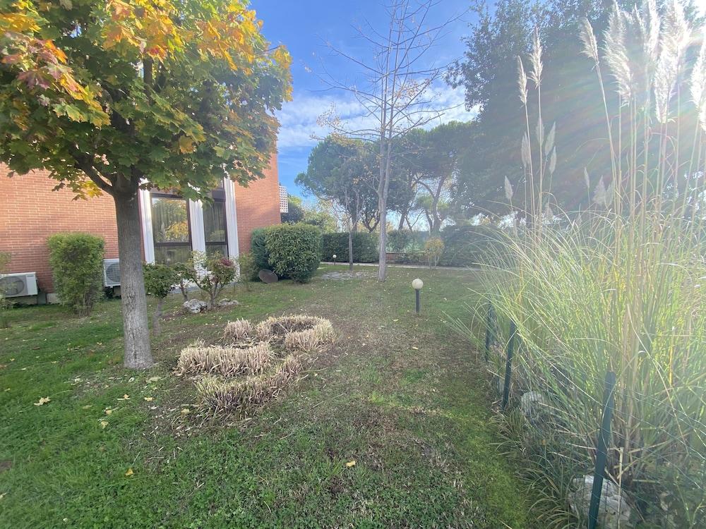Db Villas Le Ville Del Lido Resort Lido di Venezia Exterior photo