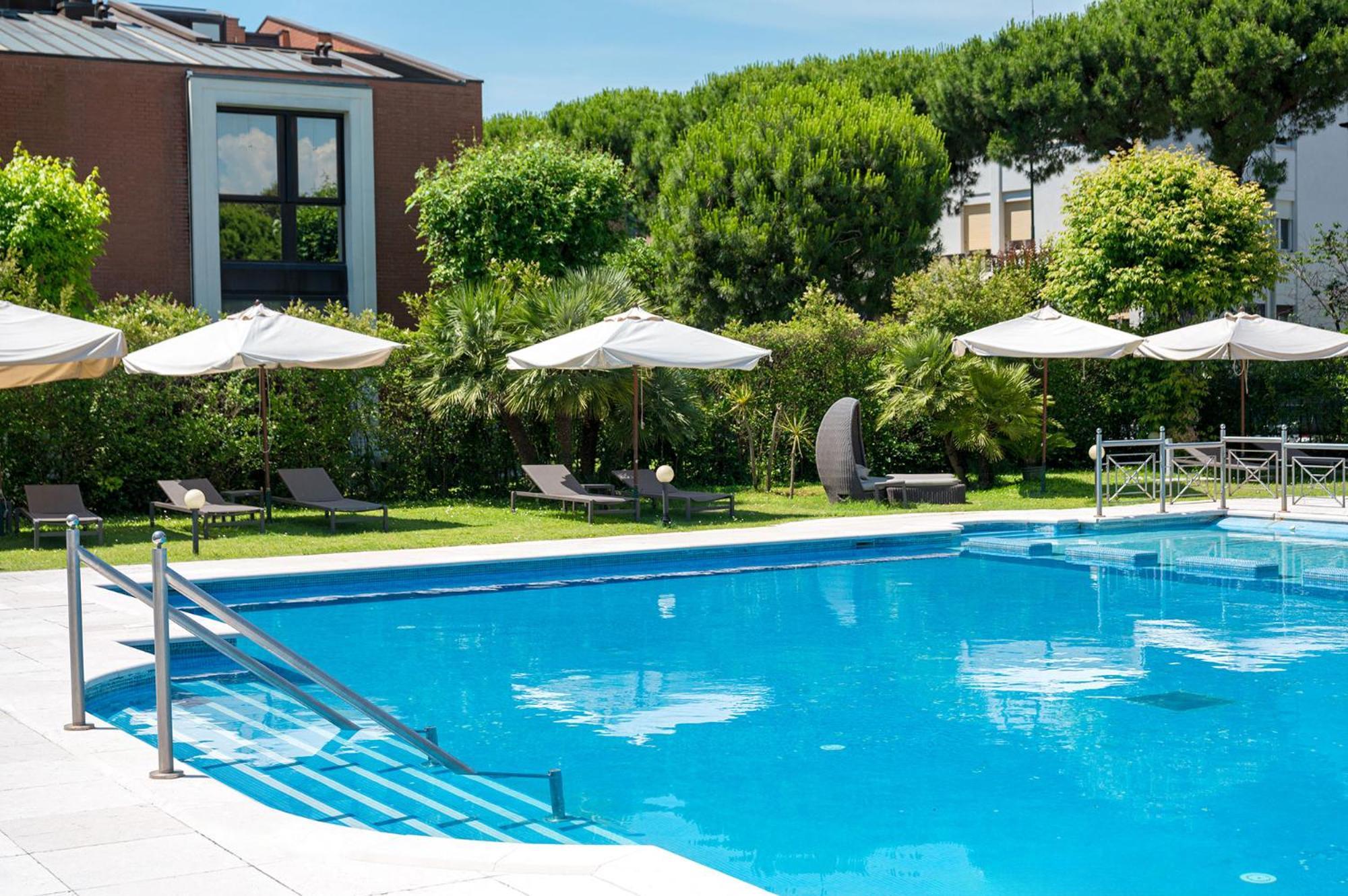 Db Villas Le Ville Del Lido Resort Lido di Venezia Exterior photo