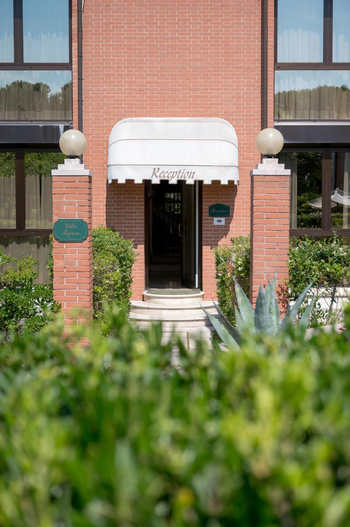 Db Villas Le Ville Del Lido Resort Lido di Venezia Exterior photo
