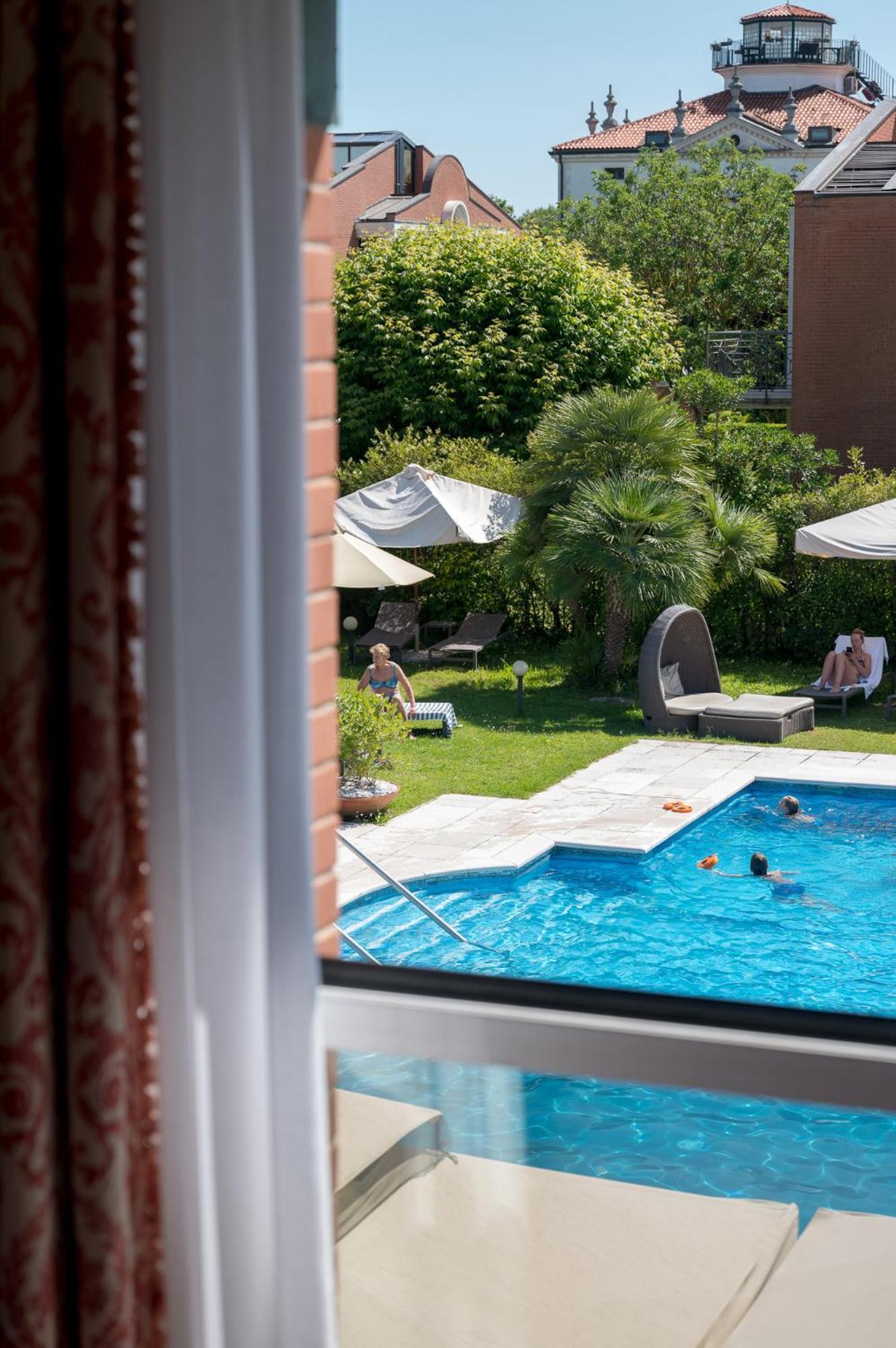 Db Villas Le Ville Del Lido Resort Lido di Venezia Exterior photo
