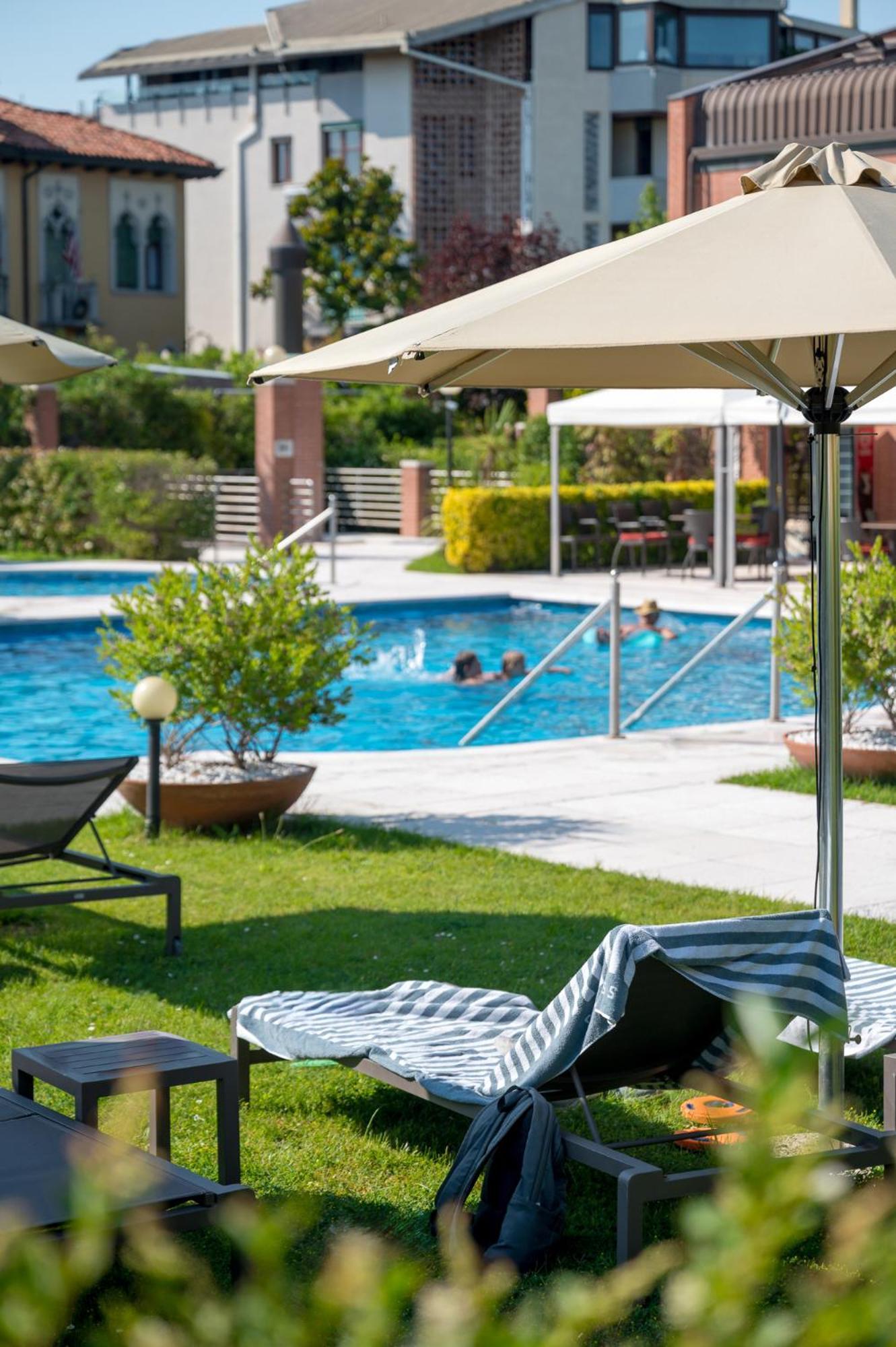 Db Villas Le Ville Del Lido Resort Lido di Venezia Exterior photo