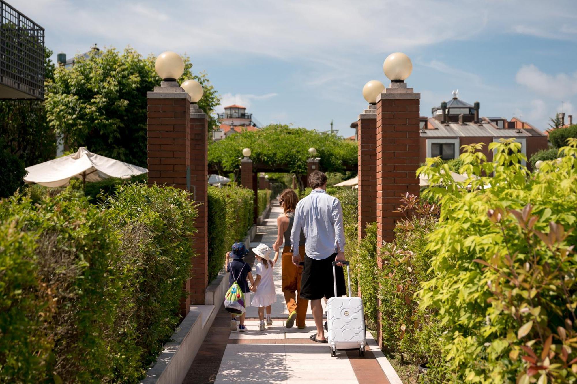 Db Villas Le Ville Del Lido Resort Lido di Venezia Exterior photo