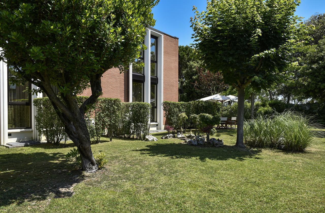Db Villas Le Ville Del Lido Resort Lido di Venezia Exterior photo